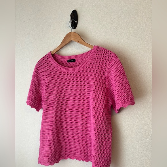 Pink Knit Women's Top - Picture 2 of 7
